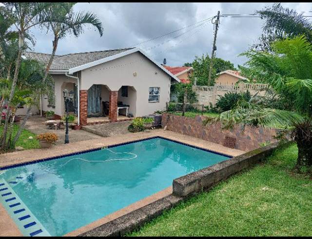 4 BEDROOM HOUSE FOR SALE IN CRAIGIEBURN